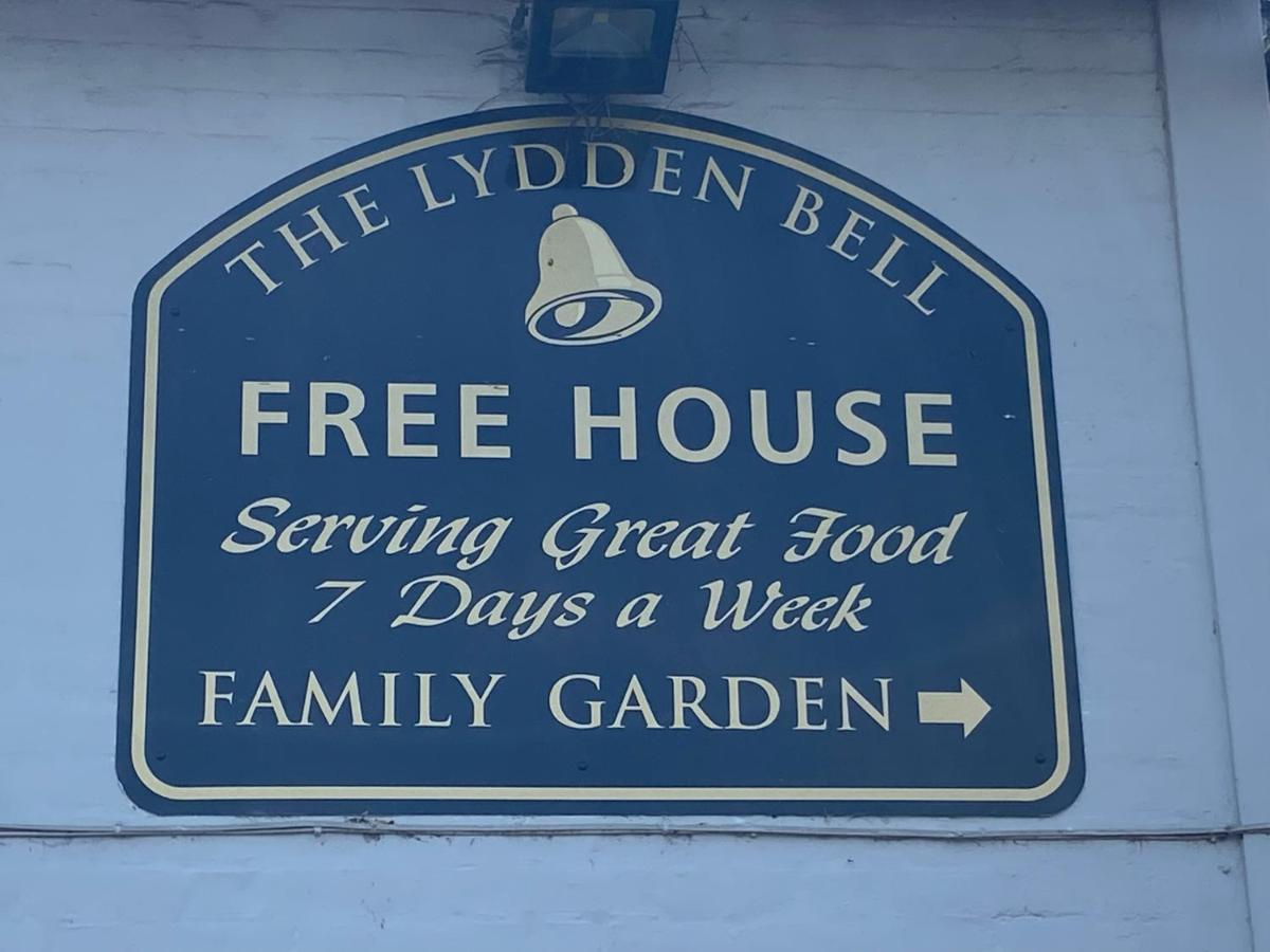 مبيت وإفطار The Lydden Bell المظهر الخارجي الصورة